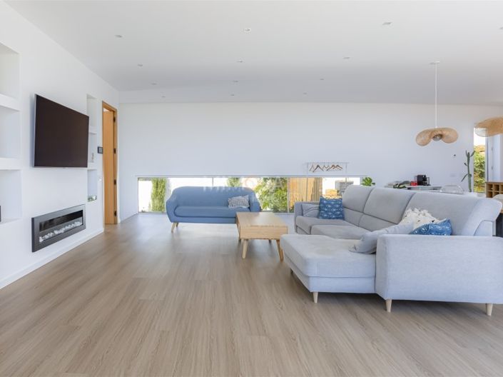 Image No.18-4 Bed House for sale