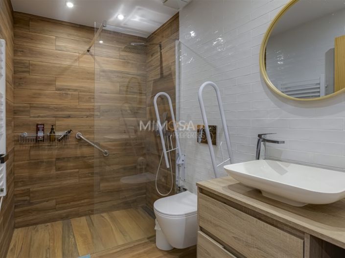 Image No.26-4 Bed House for sale