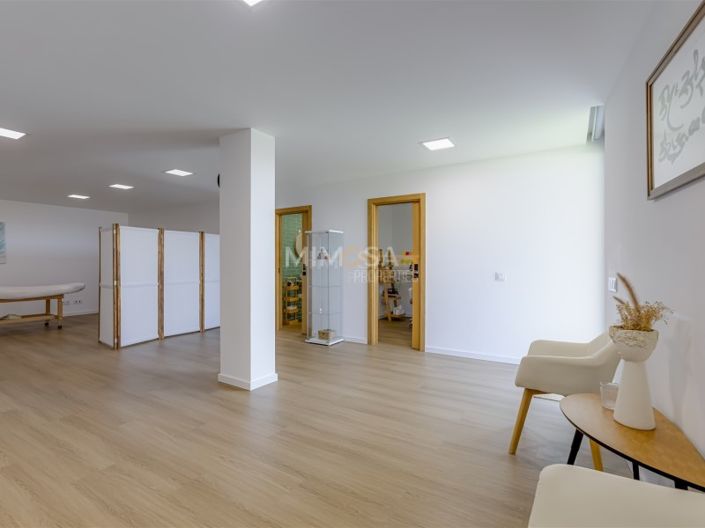 Image No.28-4 Bed House for sale