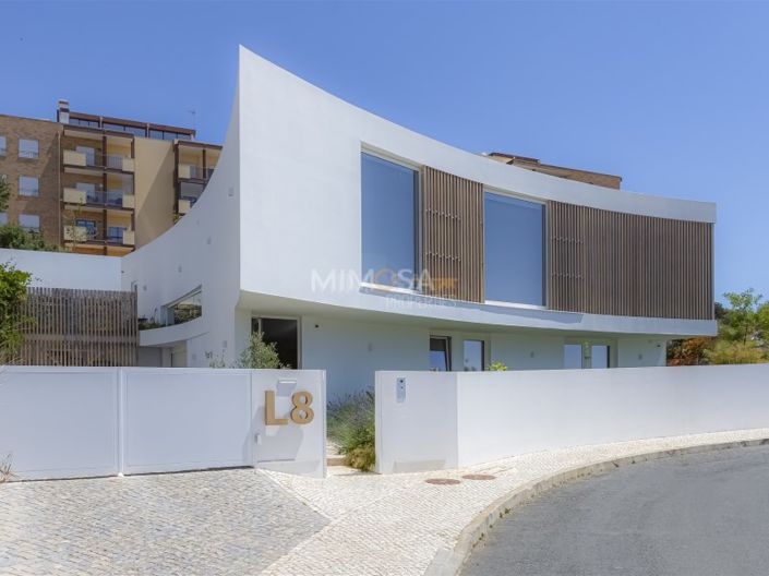 Image No.32-4 Bed House for sale
