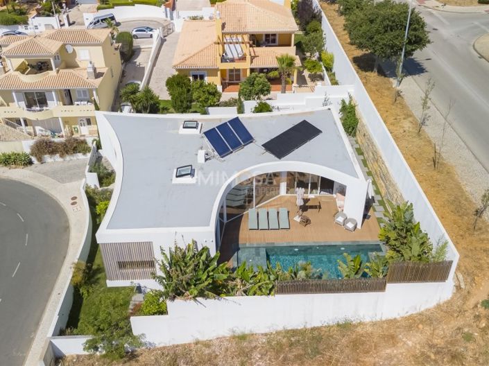 Image No.35-4 Bed House for sale