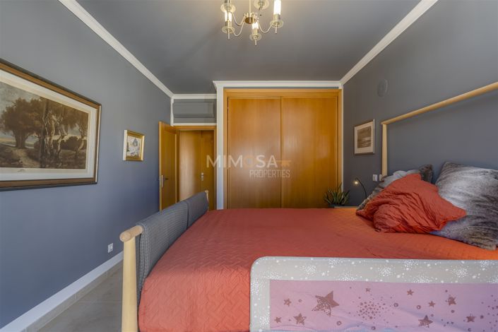 Image No.15-3 Bed Flat for sale