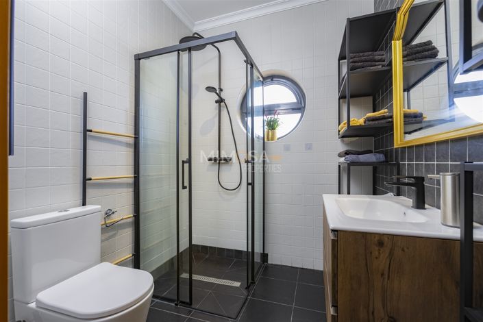 Image No.23-3 Bed Flat for sale