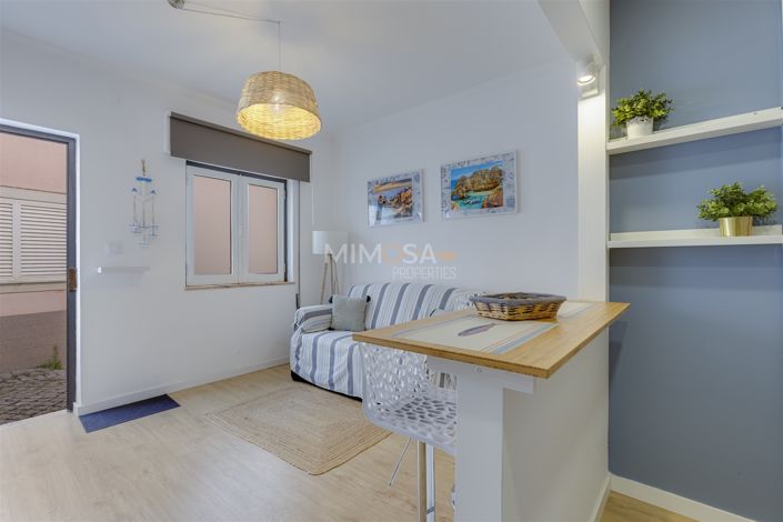 Image No.4-Propriété de 1 chambre à vendre à Lagos