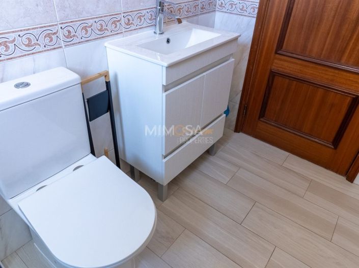 Image No.24-2 Bed Apartment for sale