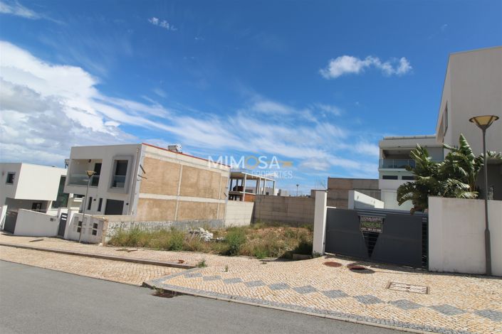 Image No.2-Propriété à vendre à Lagos