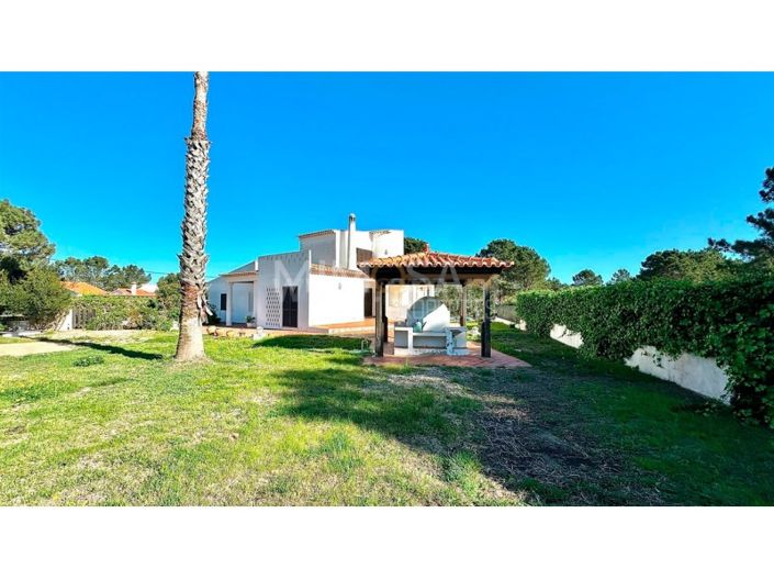 Image No.12-6 Bed House for sale
