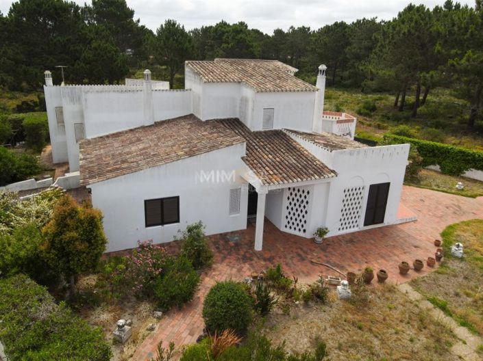 Image No.17-6 Bed House for sale