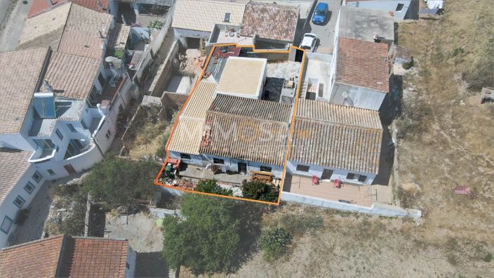 Image No.1-3 Bed House for sale
