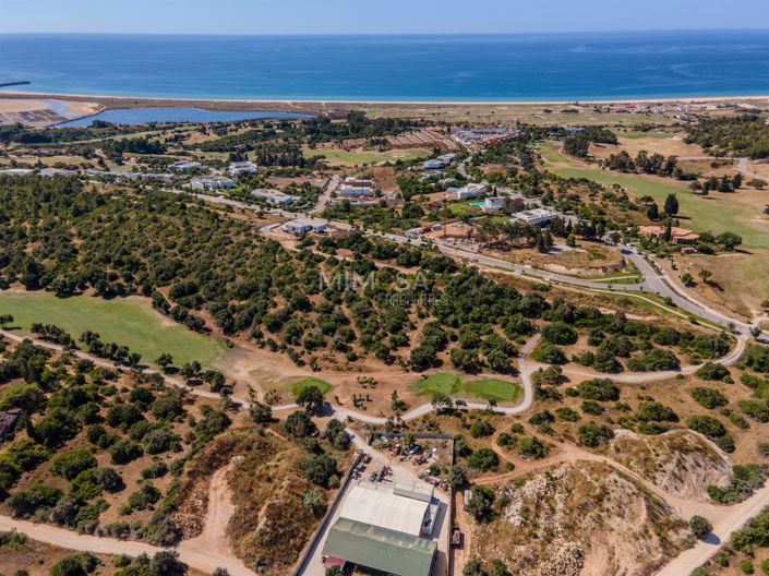 Image No.19-4 Bed Property for sale