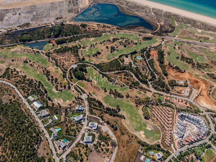 Image No.6-4 Bed Property for sale