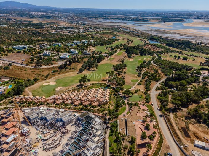 Image No.9-4 Bed Property for sale