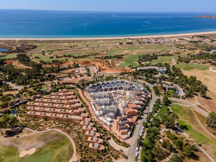 Image No.17-4 Bed House for sale