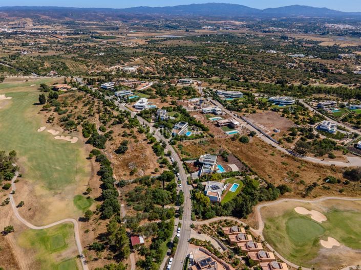 Image No.20-4 Bed House for sale