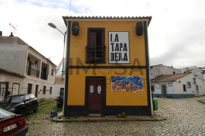 Image No.1-2 Bed House for sale