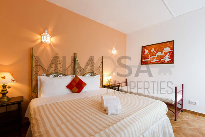 Image No.15-7 Bed House for sale