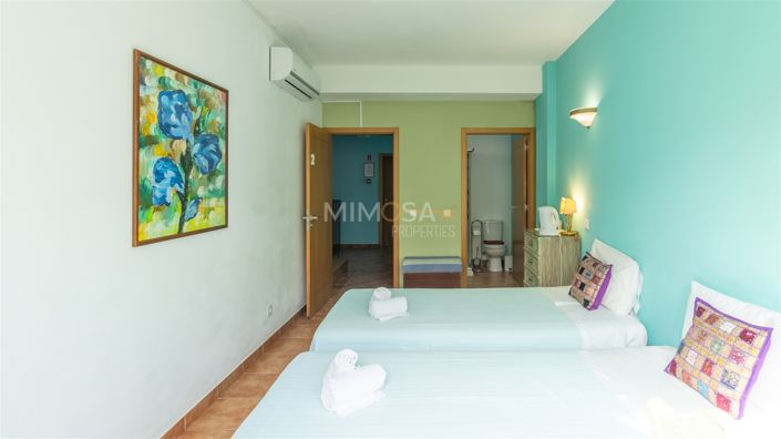 Image No.16-7 Bed House for sale