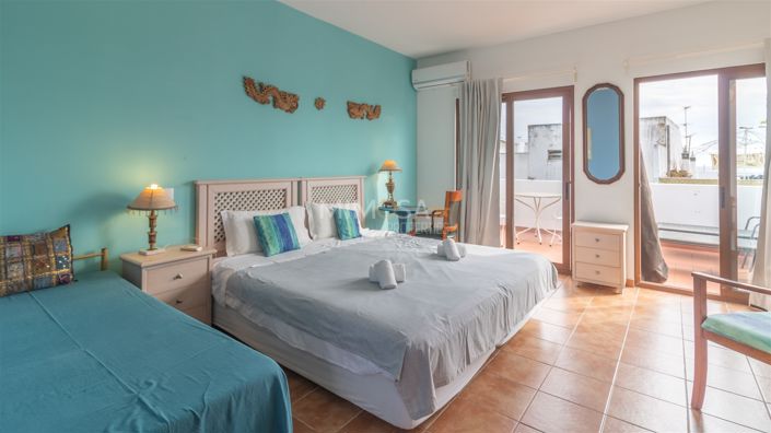 Image No.21-7 Bed House for sale