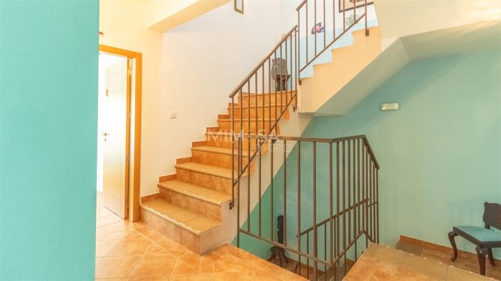 Image No.24-7 Bed House for sale