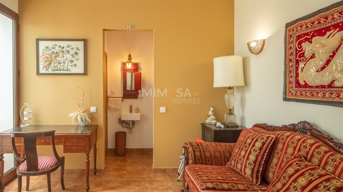 Image No.8-7 Bed House for sale