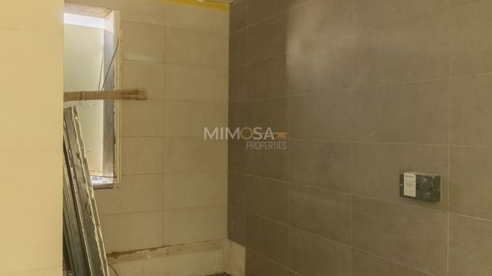 Image No.11-2 Bed Flat for sale