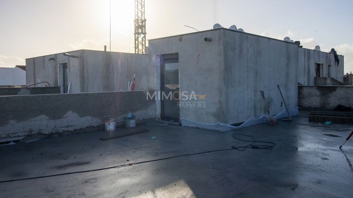 Image No.19-3 Bed Property for sale