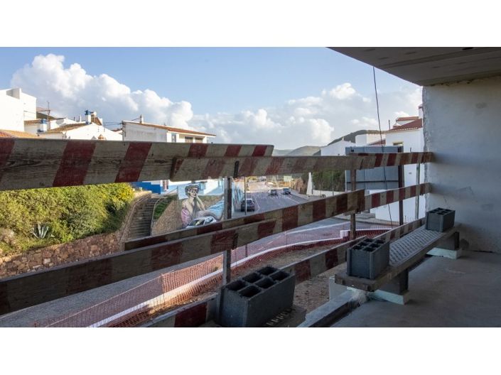 Image No.23-2 Bed House for sale