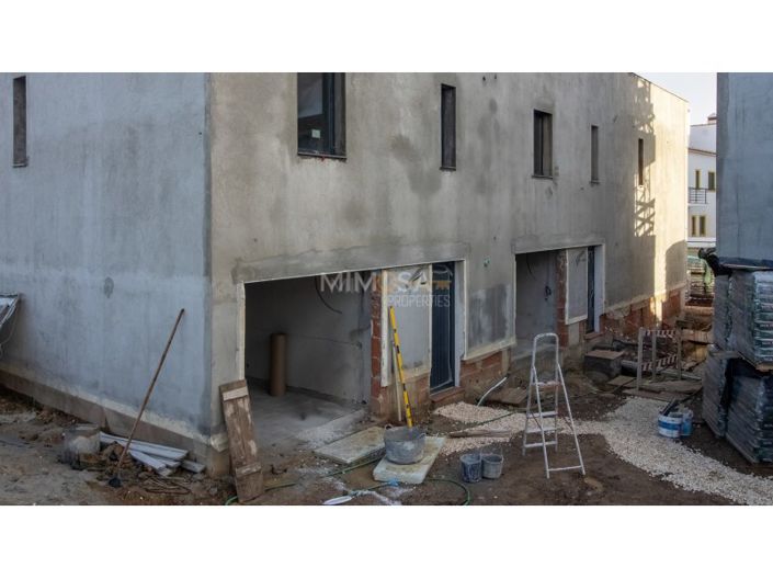 Image No.30-2 Bed House for sale