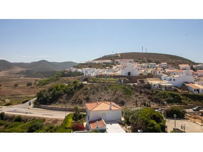 Image No.8-2 Bed House for sale