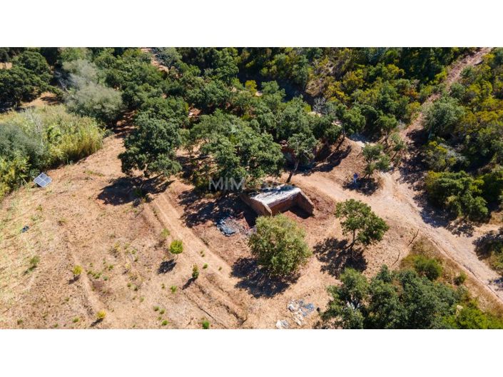 Image No.17-4 Bed Farmhouse for sale
