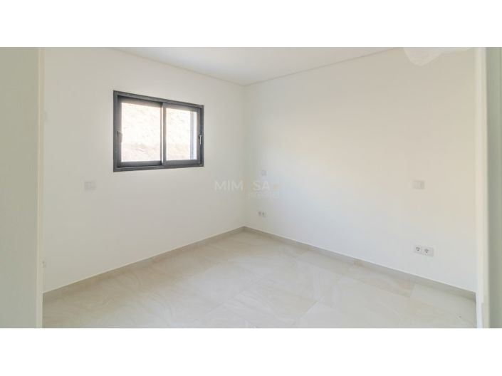 Image No.35-3 Bed Apartment for sale