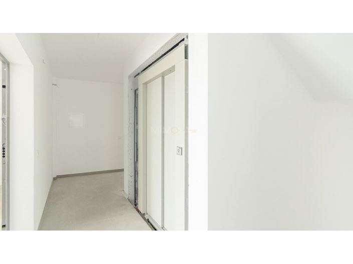 Image No.49-3 Bed Apartment for sale