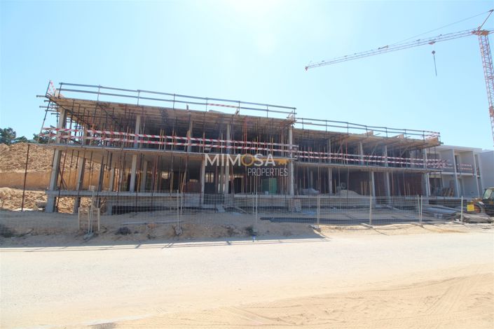 Image No.7-3 Bed Flat for sale