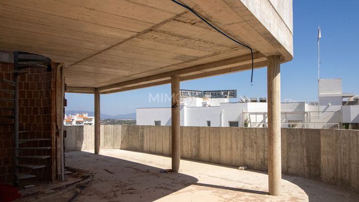 Image No.24-2 Bed Flat for sale