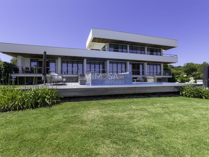Image No.12-4 Bed House for sale