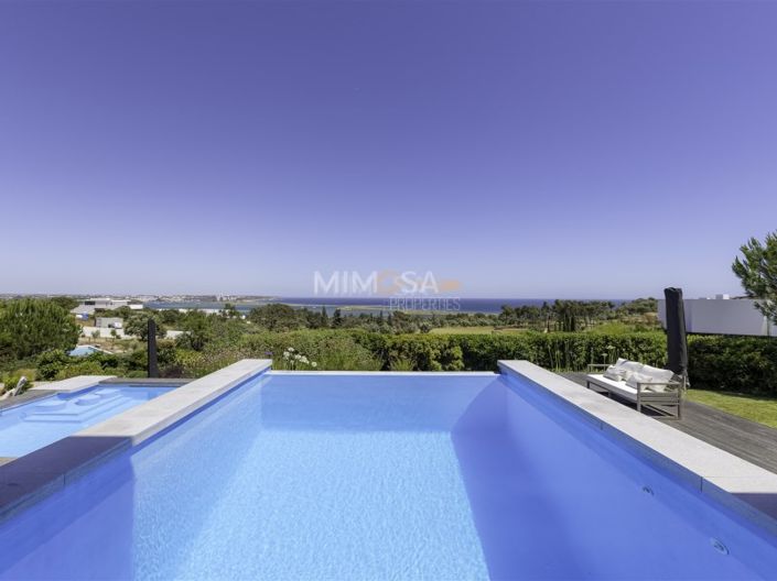 Image No.17-4 Bed House for sale