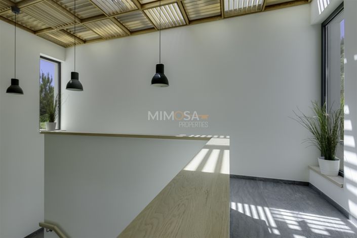 Image No.19-4 Bed House for sale