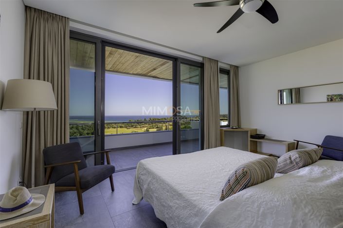 Image No.21-4 Bed House for sale