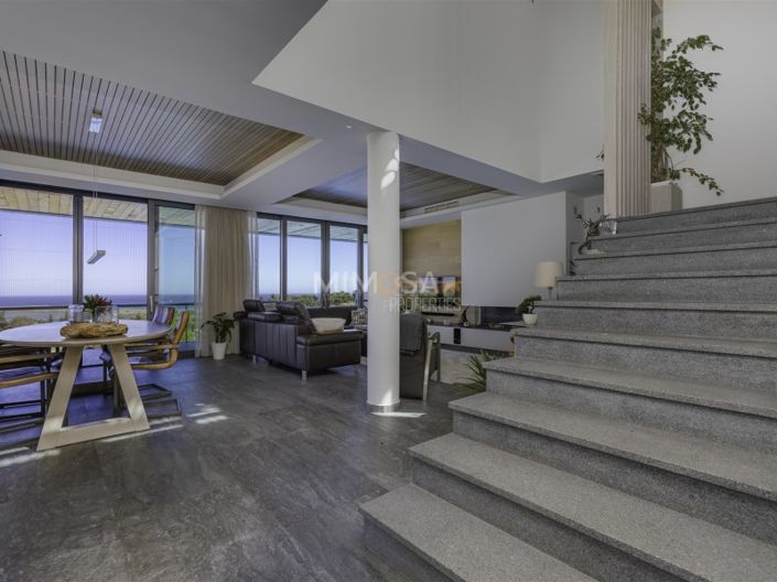 Image No.44-4 Bed House for sale