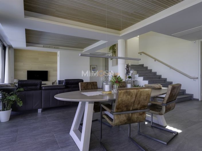 Image No.45-4 Bed House for sale