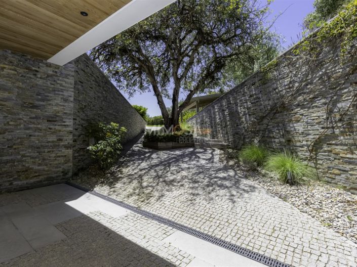 Image No.6-4 Bed House for sale