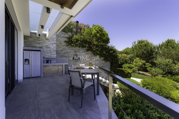 Image No.7-4 Bed House for sale