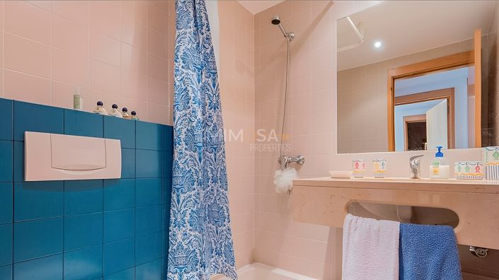 Image No.14-2 Bed Flat for sale