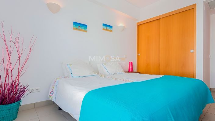 Image No.8-2 Bed Flat for sale