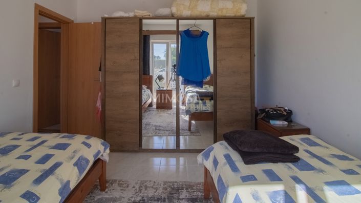 Image No.12-3 Bed Property for sale