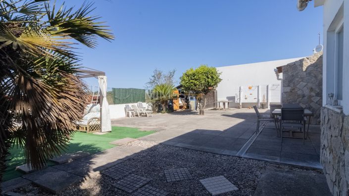 Image No.21-3 Bed Property for sale