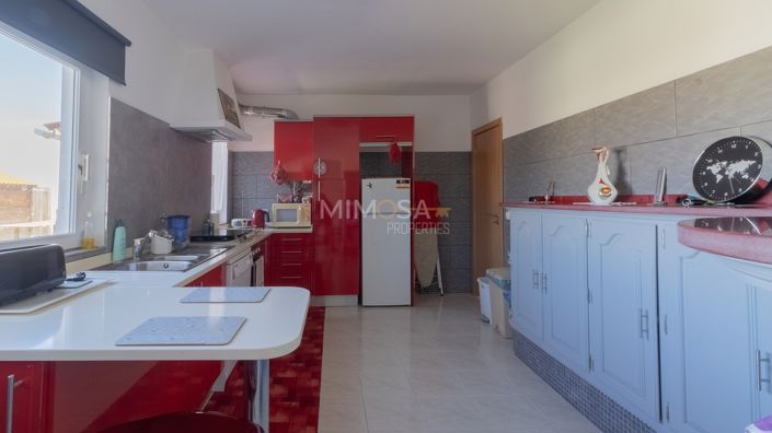 Image No.22-3 Bed Property for sale