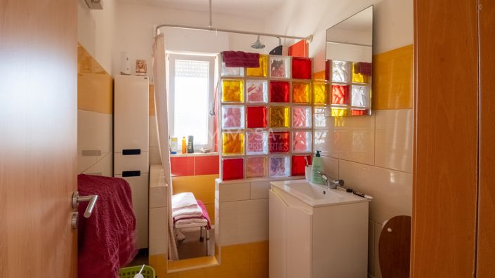 Image No.25-3 Bed Property for sale