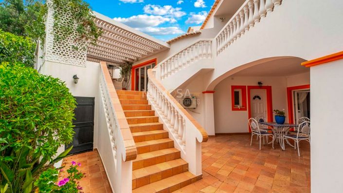 Image No.15-6 Bed Property for sale