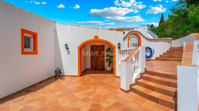 Hall Entrada